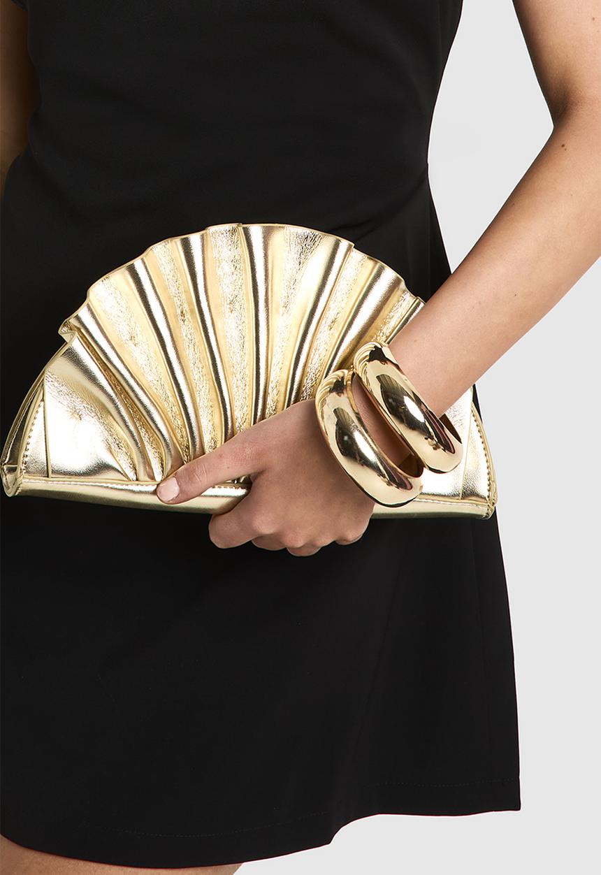 boohoo - Metallic Ruffle Clutch Bag - gold