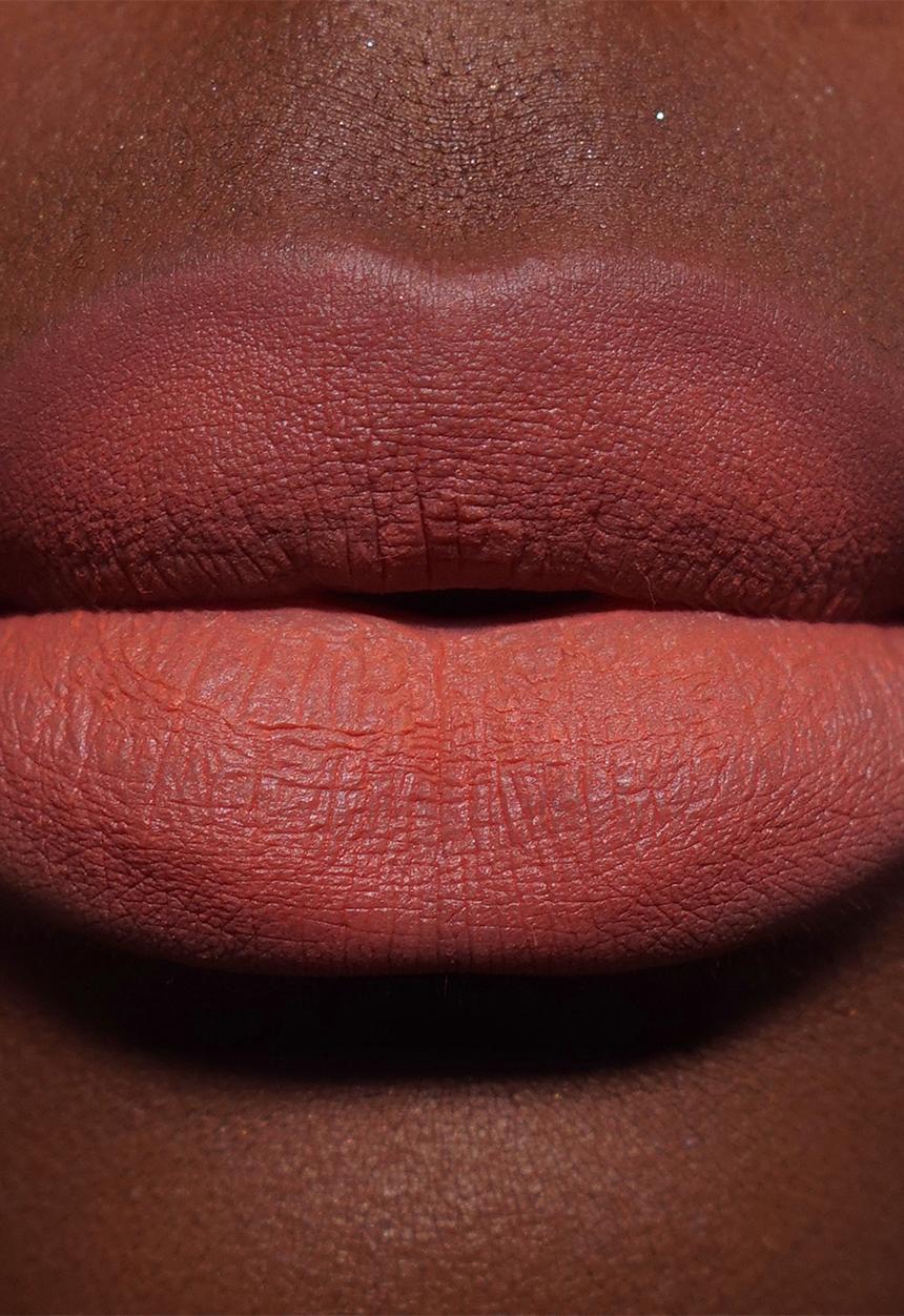 Revolution - Air Blur Matte Liquid Lipstick - Ballet