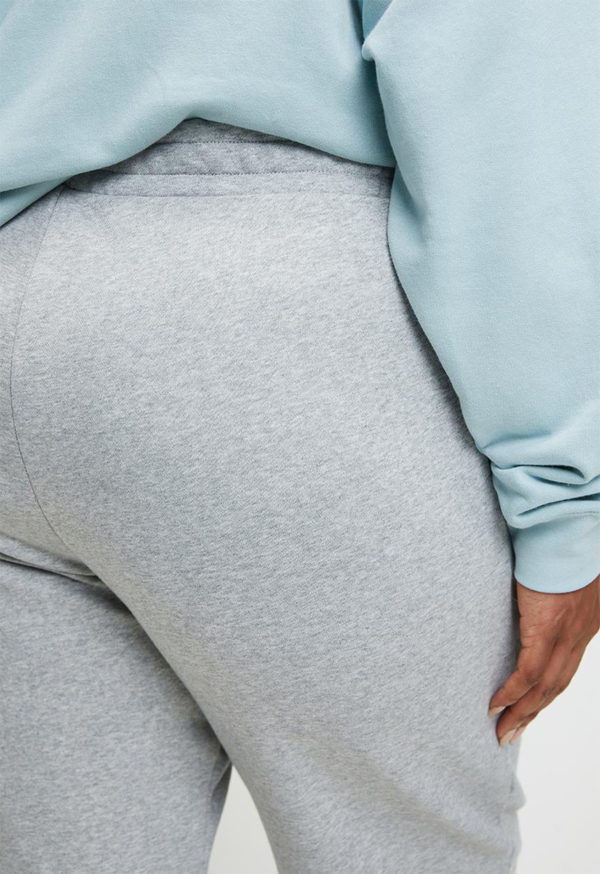 PUMA - Plus Ess Small No. 1 Logo Sweatpants - Light Gray Heather