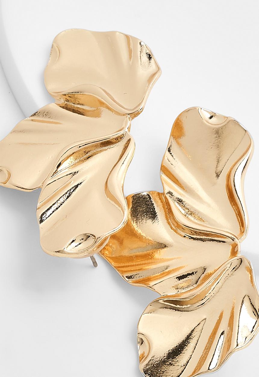 boohoo - Petal Detail Statement Earrings - gold