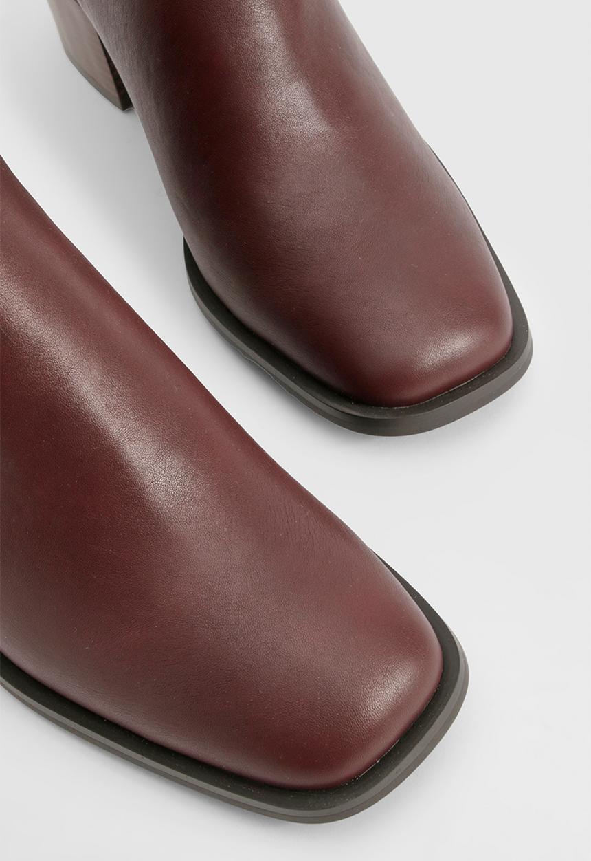 boohoo - Wooden Block Heel Tab Detail Shoe Boots - Oxblood