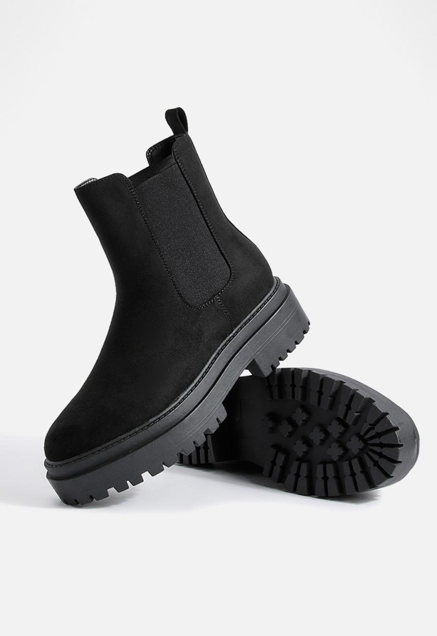 boohoo - Faux suede stepped sole chunky chelsea boots - black
