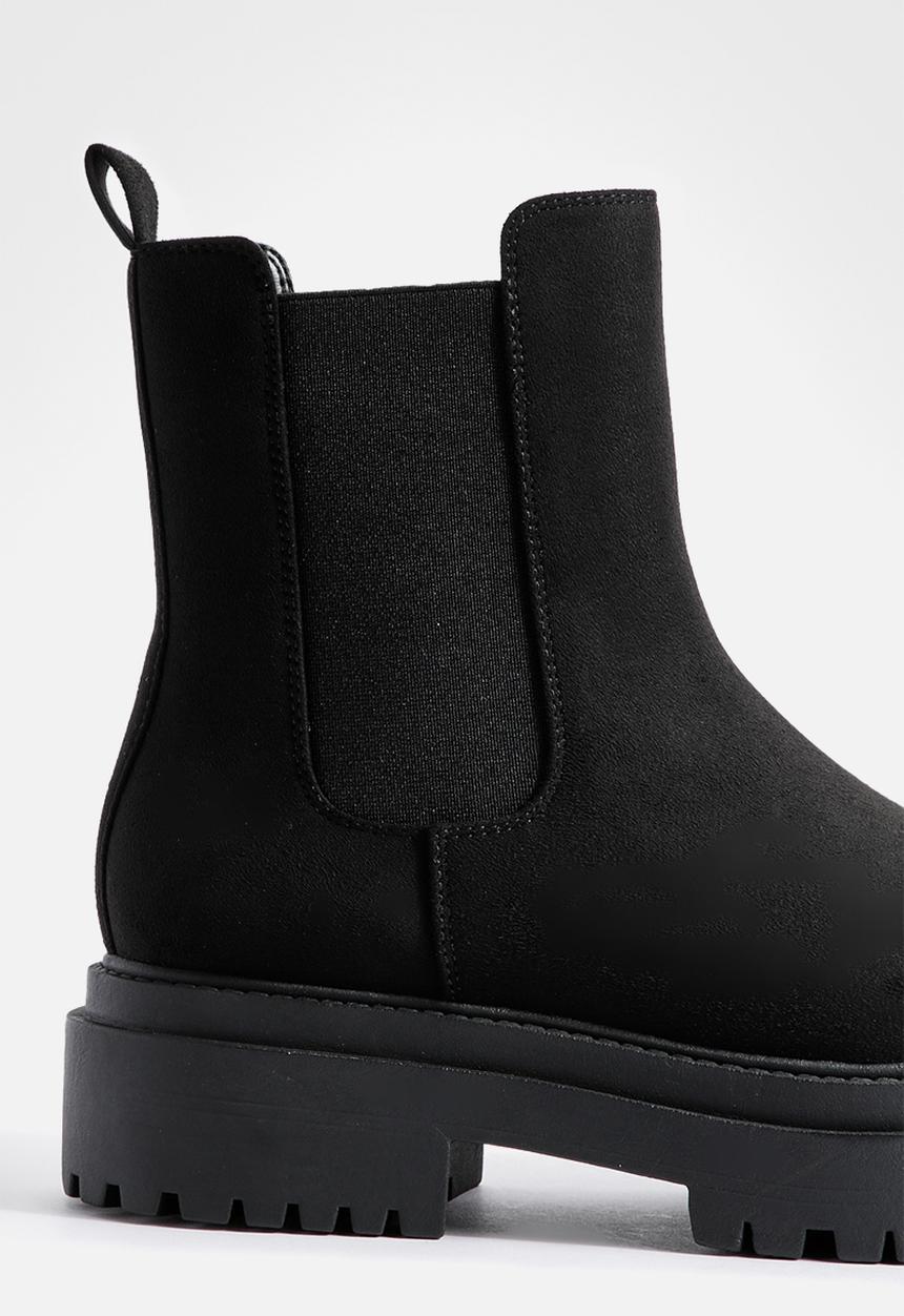 boohoo - Faux suede stepped sole chunky chelsea boots - black