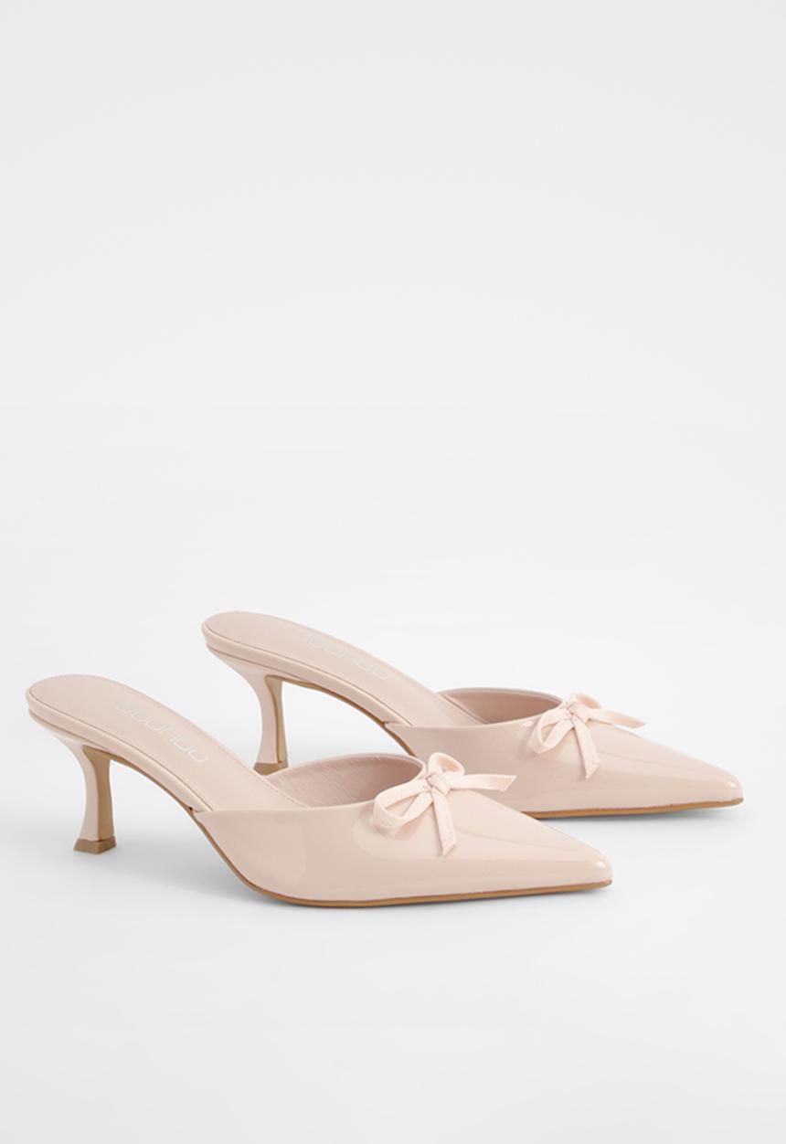 boohoo - Patent bow detail court heels - beige 