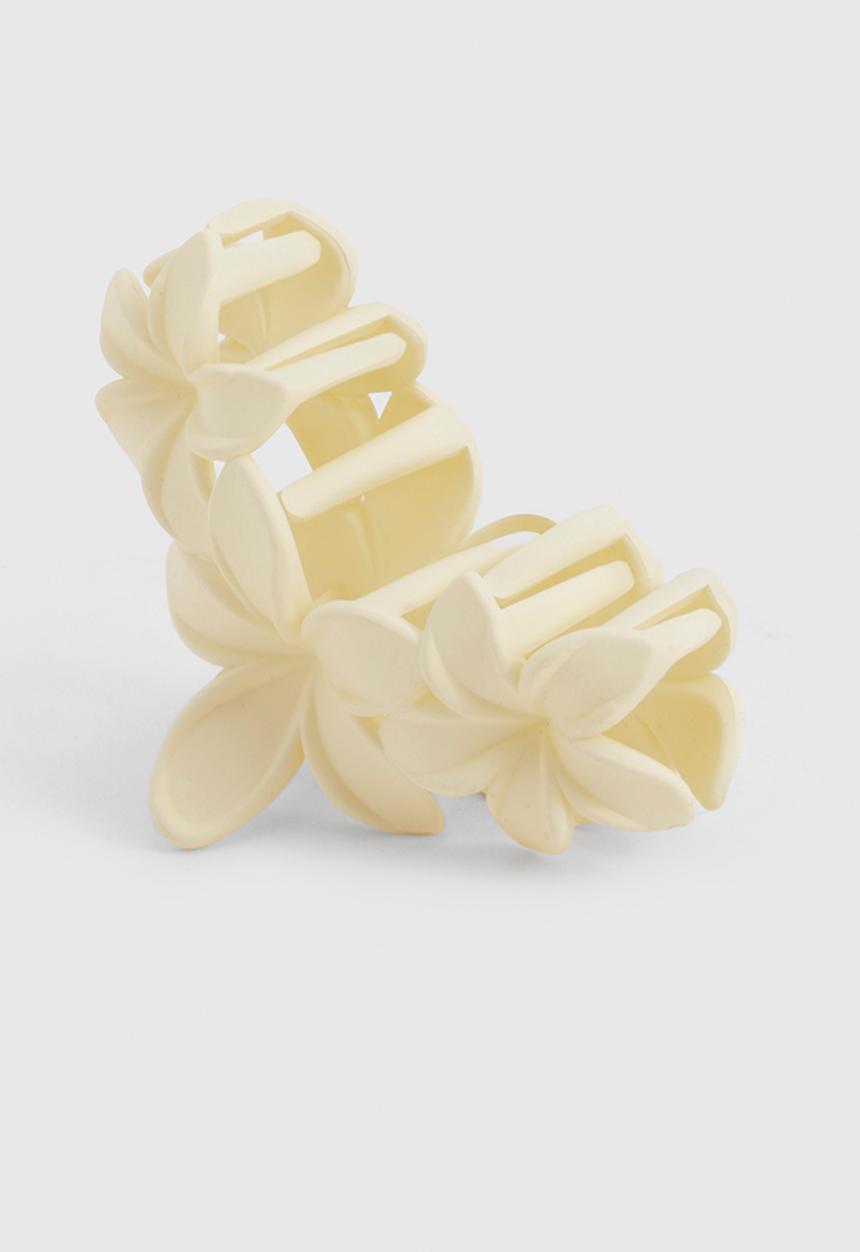 boohoo - Triple Flower Claw Clip - cream