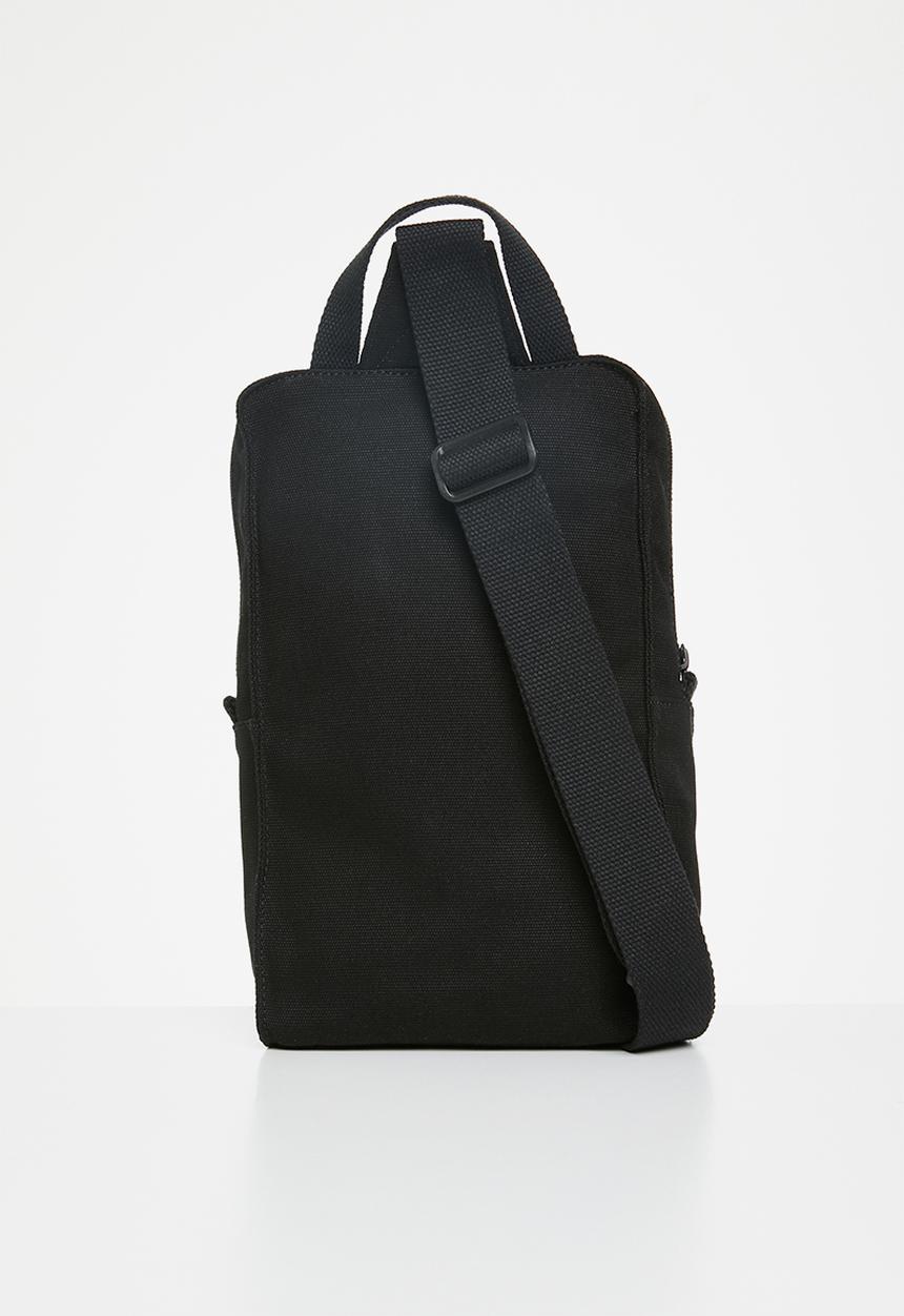 Levi’s® - Ns Zip Sling 59 - Regular Black