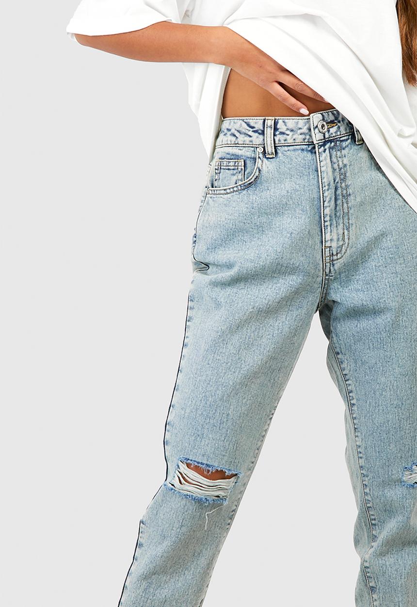 boohoo - Basics 32 Inch Leg High Waisted Ripped Mom Jeans - Washed Blue