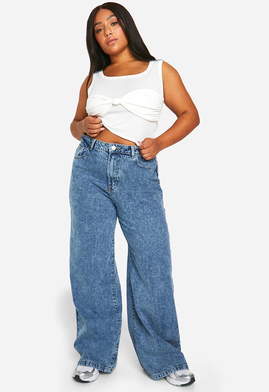 boohoo - Plus Basics High Waisted Wide Leg Jeans - Vintage Blue