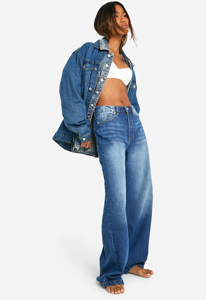 boohoo - Basics 32 Inch Leg High Waisted Super Wide Leg Jeans - Mid Blue