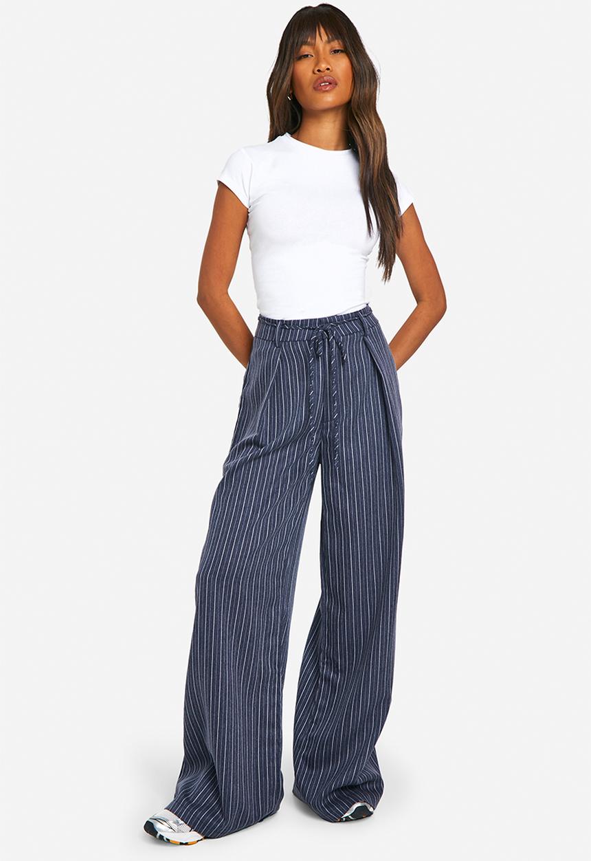 boohoo - Pleated Tie Waist Wide Leg Trouser - Slate Grey