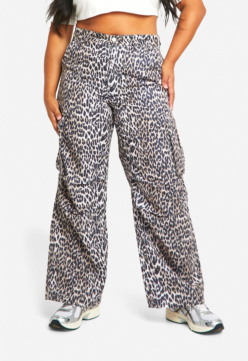 boohoo - Plus Washed Leopard Cargo Trouser - Leopard