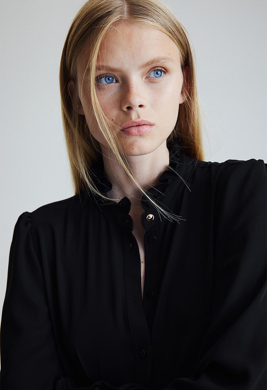 H&M - Frill-trimmed blouse - black
