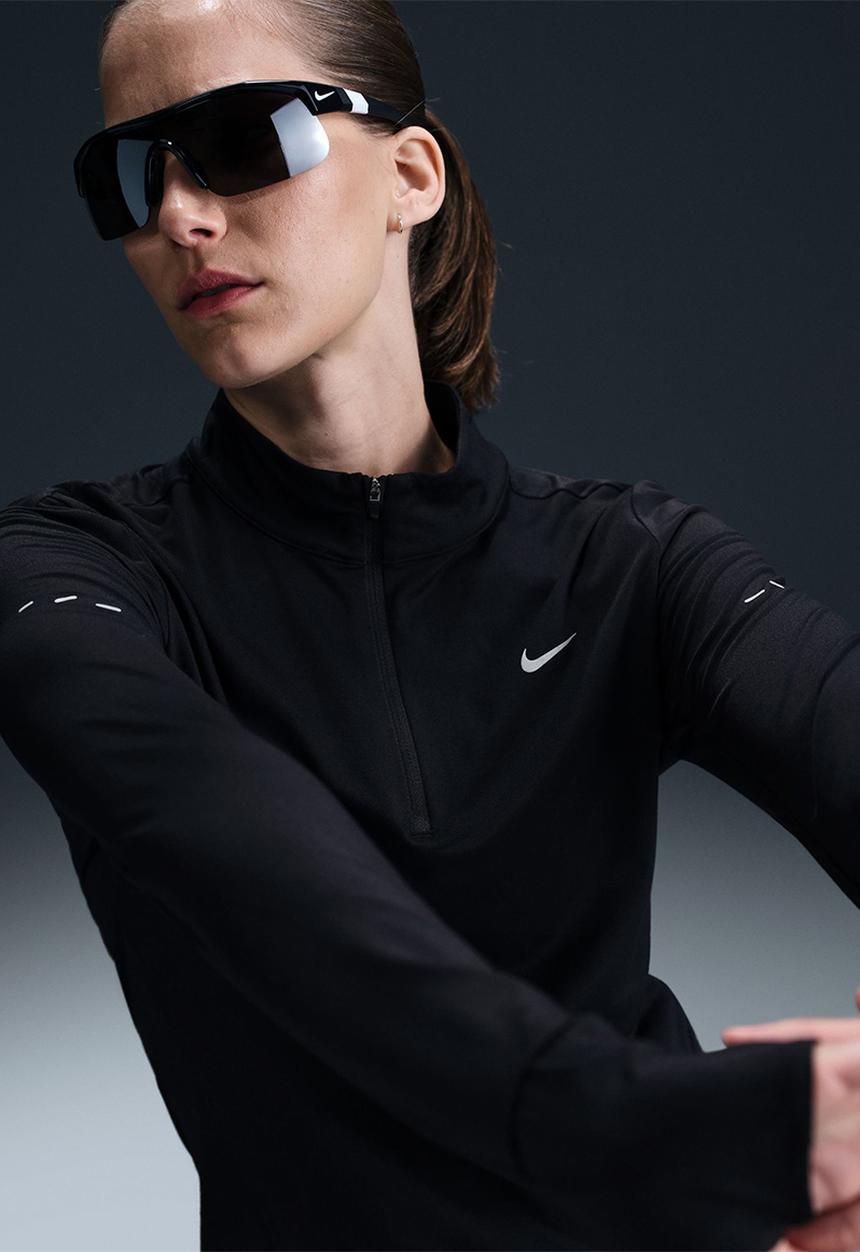Nike - Nike Swift Top - Black/Reflective Silv