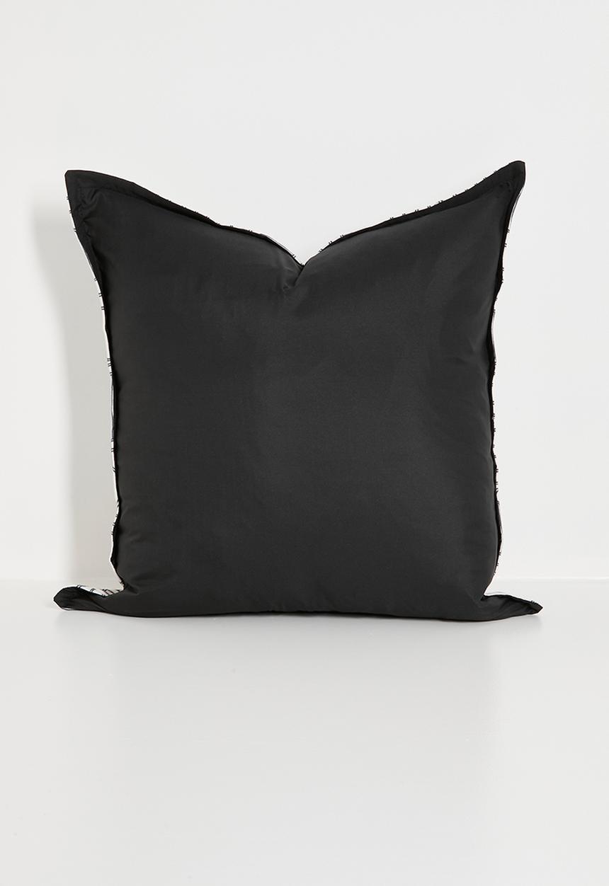 Grey Gardens - Ways cushion cover - White