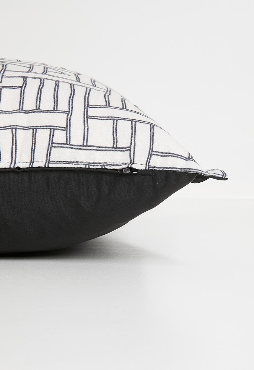 Grey Gardens - Ways cushion cover - White