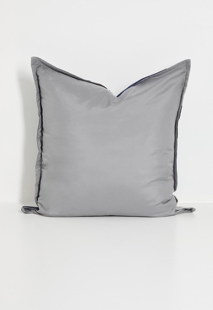 Grey Gardens - Mediterranean cushion cover - multi