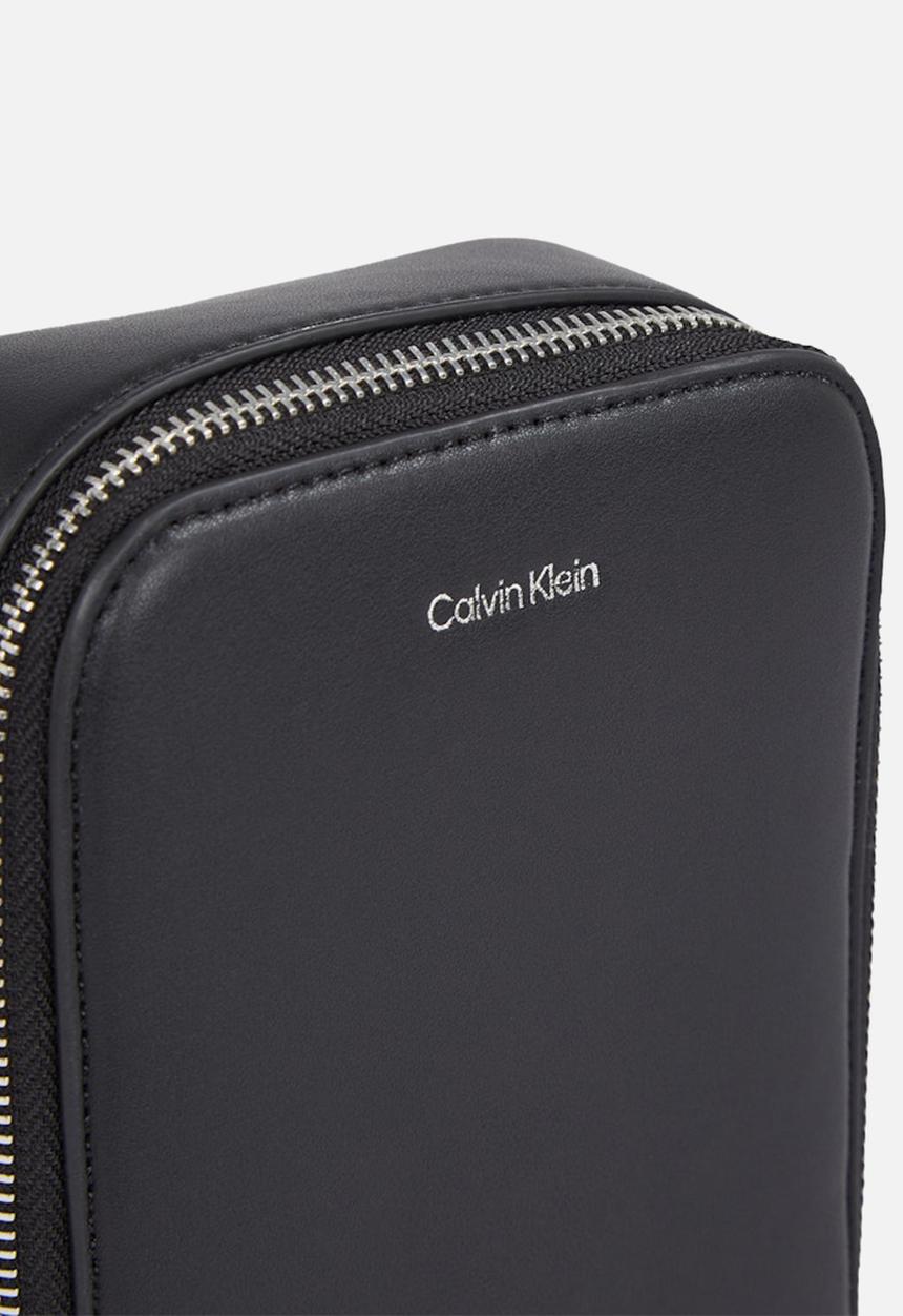 Calvin Klein - CK Sleek Reporter Xs - Black