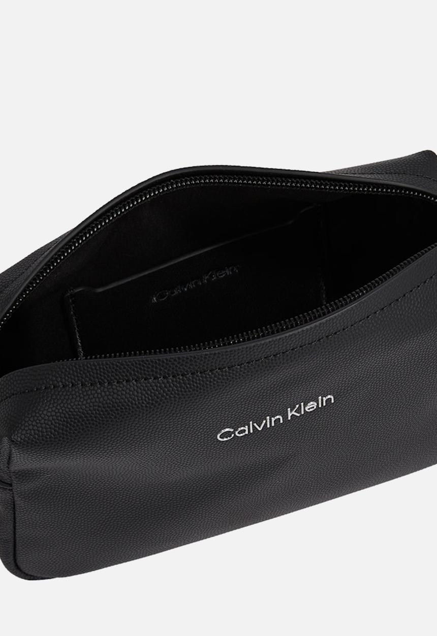 Calvin Klein - CK Must Camera Bag S - Black Caviar
