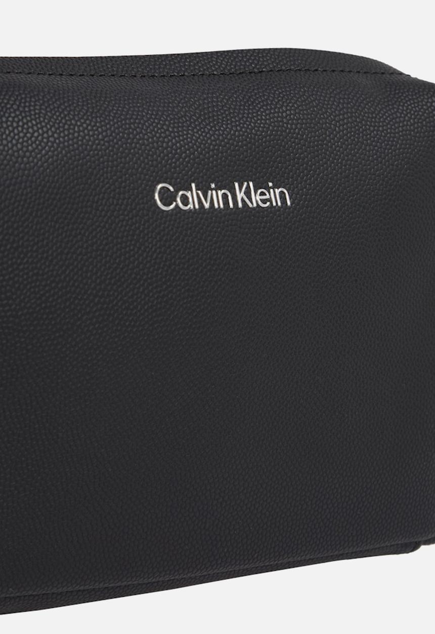 Calvin Klein - CK Must Camera Bag S - Black Caviar