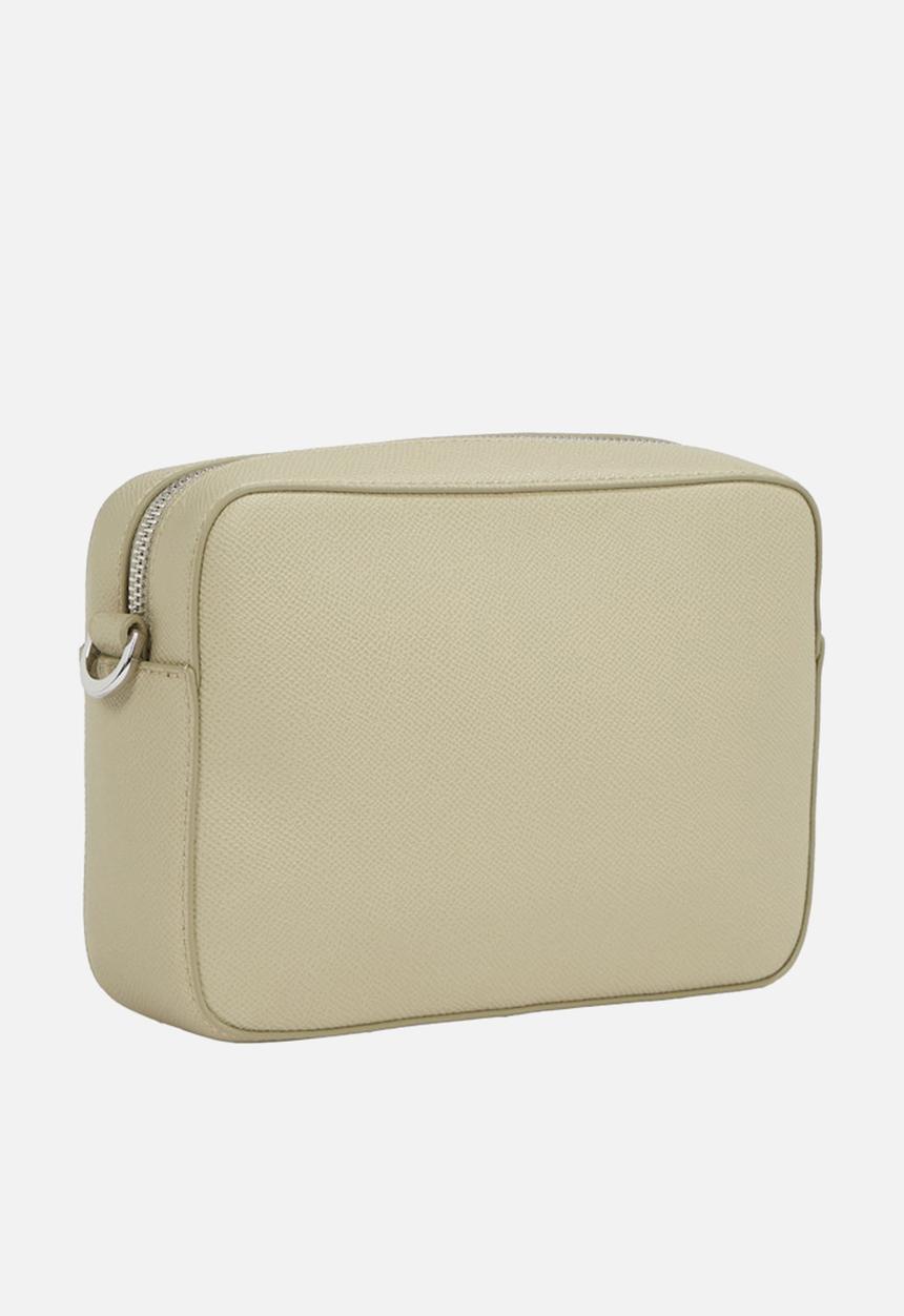 Calvin Klein - Ck must small camera bag caviar - eucalyptus