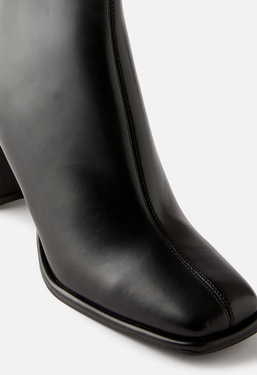 Cotton On - Jaquie block heel boot - black smooth