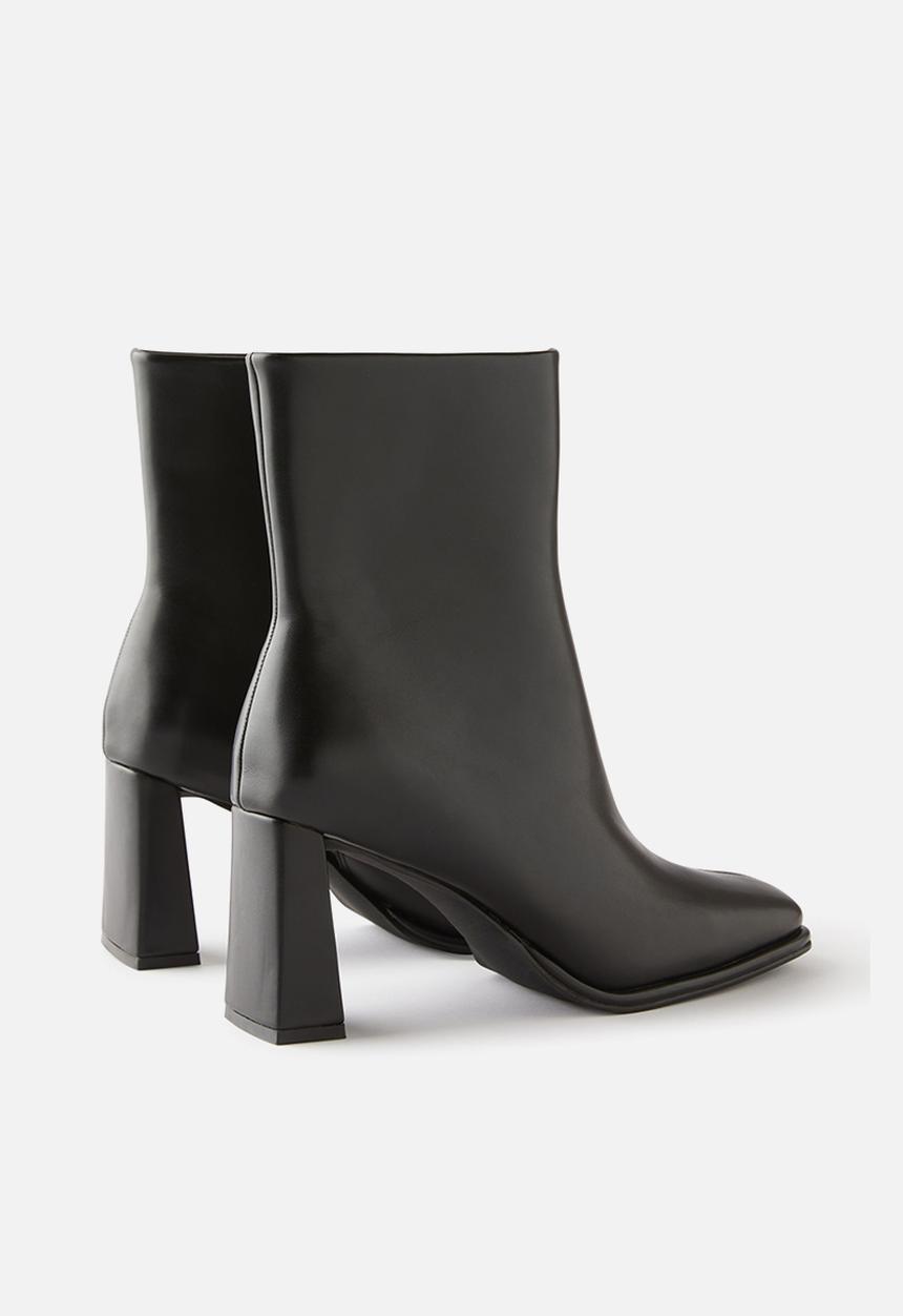 Cotton On - Jaquie block heel boot - black smooth