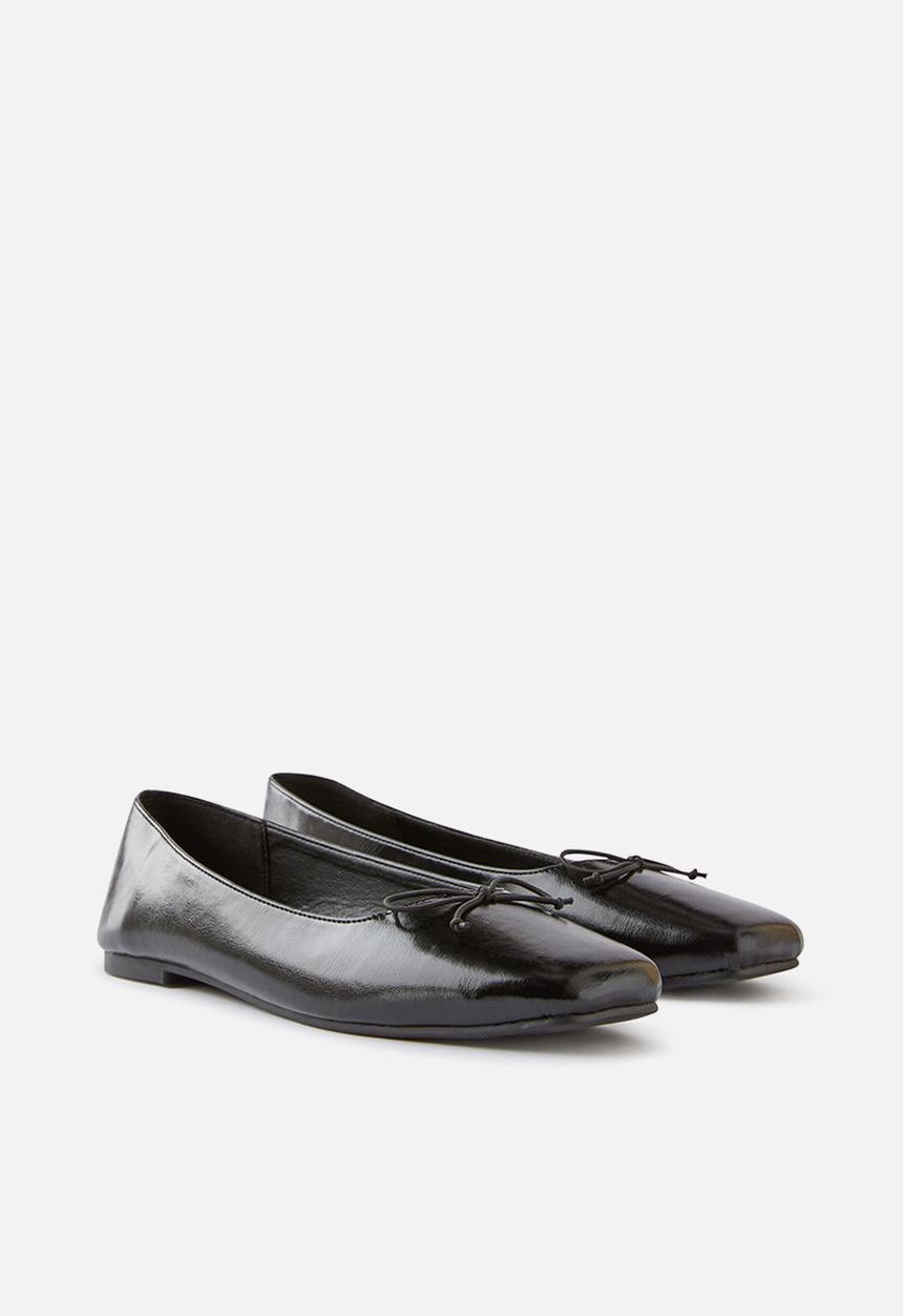 Cotton On - Miley ballet - black glossy