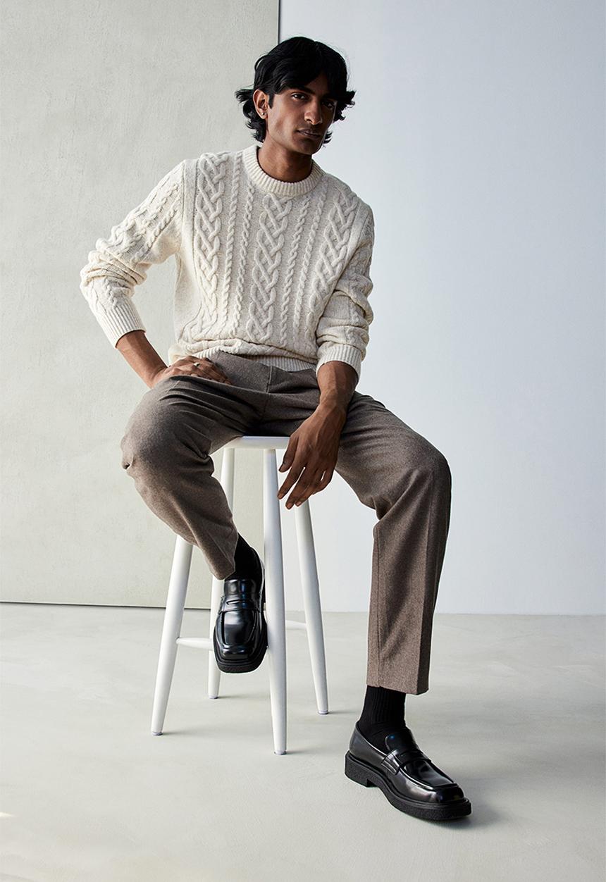 H&M - Regular fit cable-knit jumper - cream
