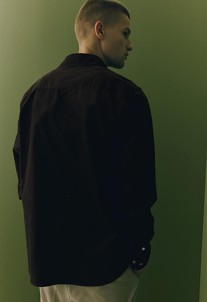 H&M - Regular fit corduroy shirt - dark brown 