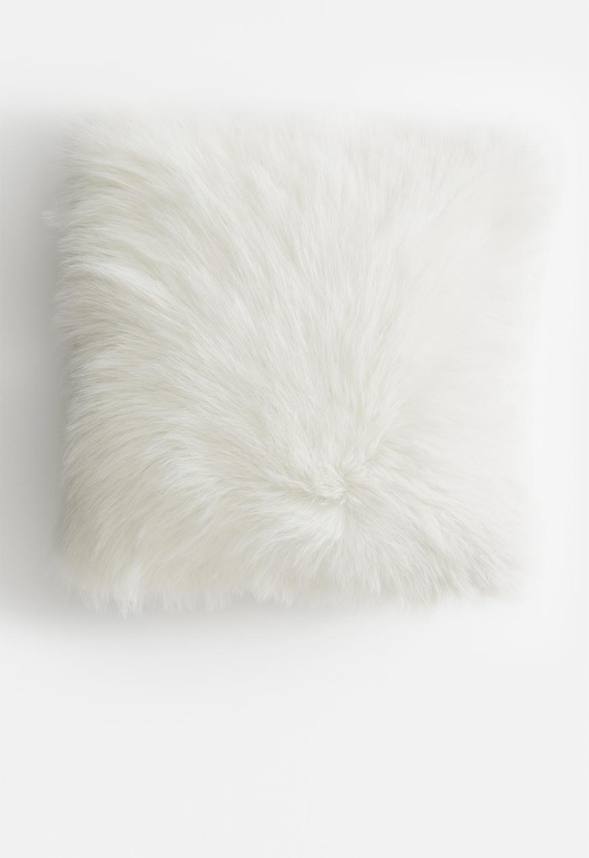 H&M - Fluffy cushion cover - white
