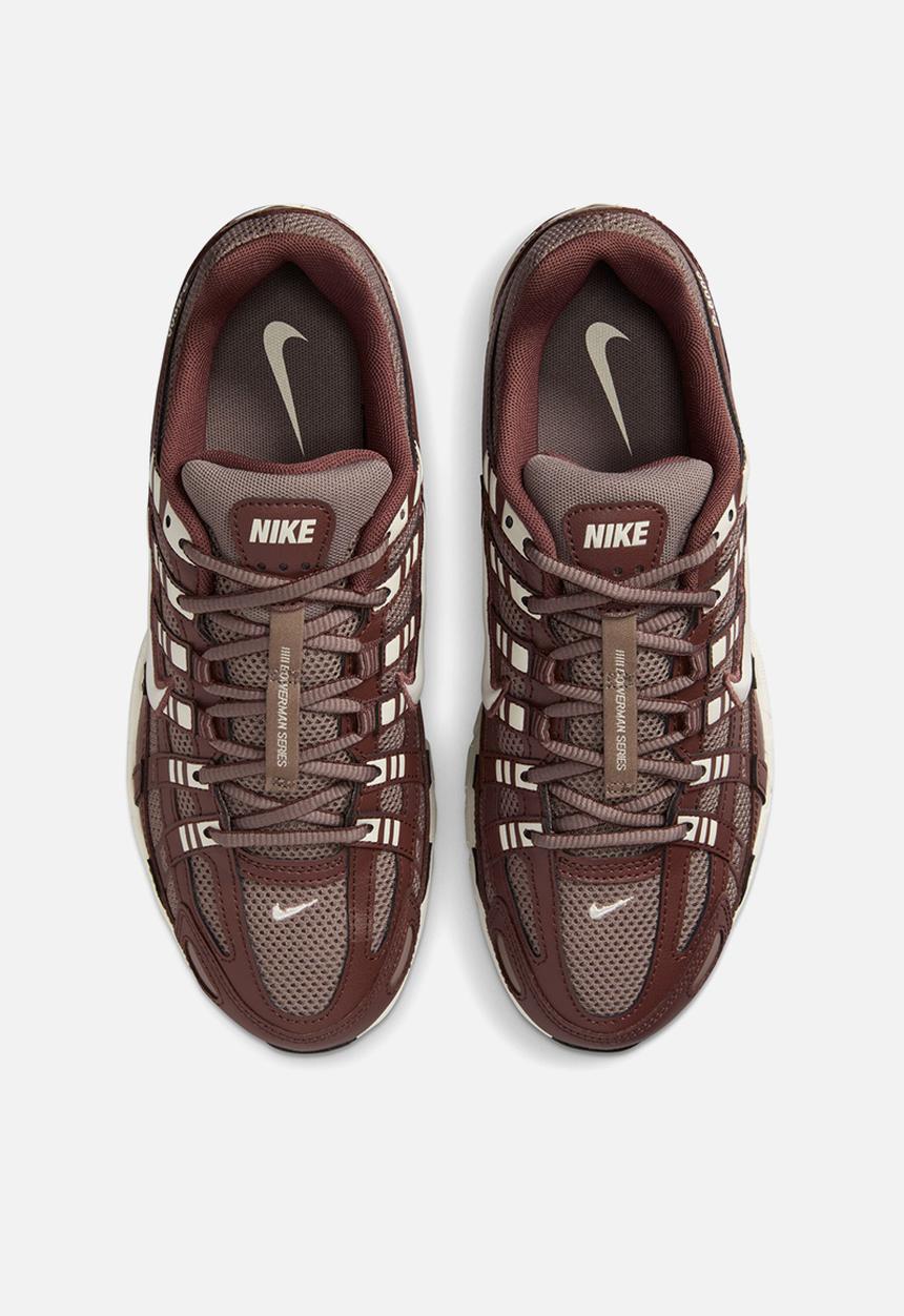 Nike - Nike P-6000