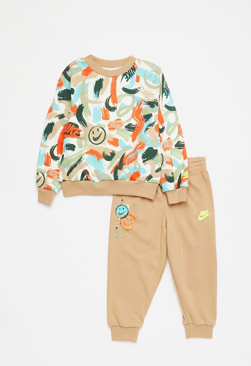 Nike - Nkb b nsw ey aop crew set - hemp