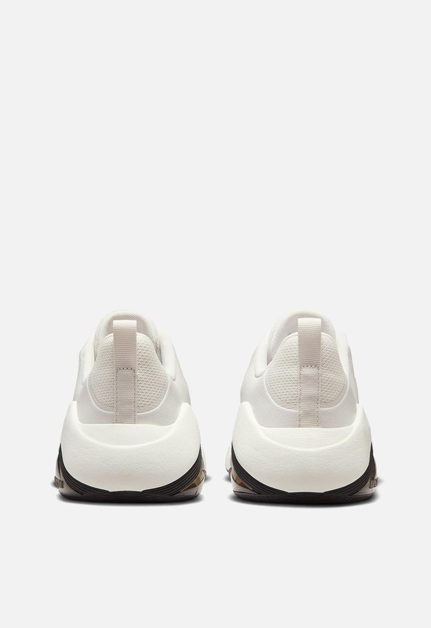 Nike - Nike Bella 7