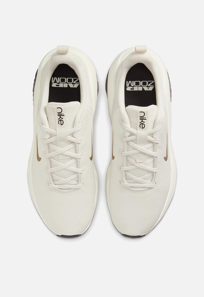 Nike - Nike Bella 7