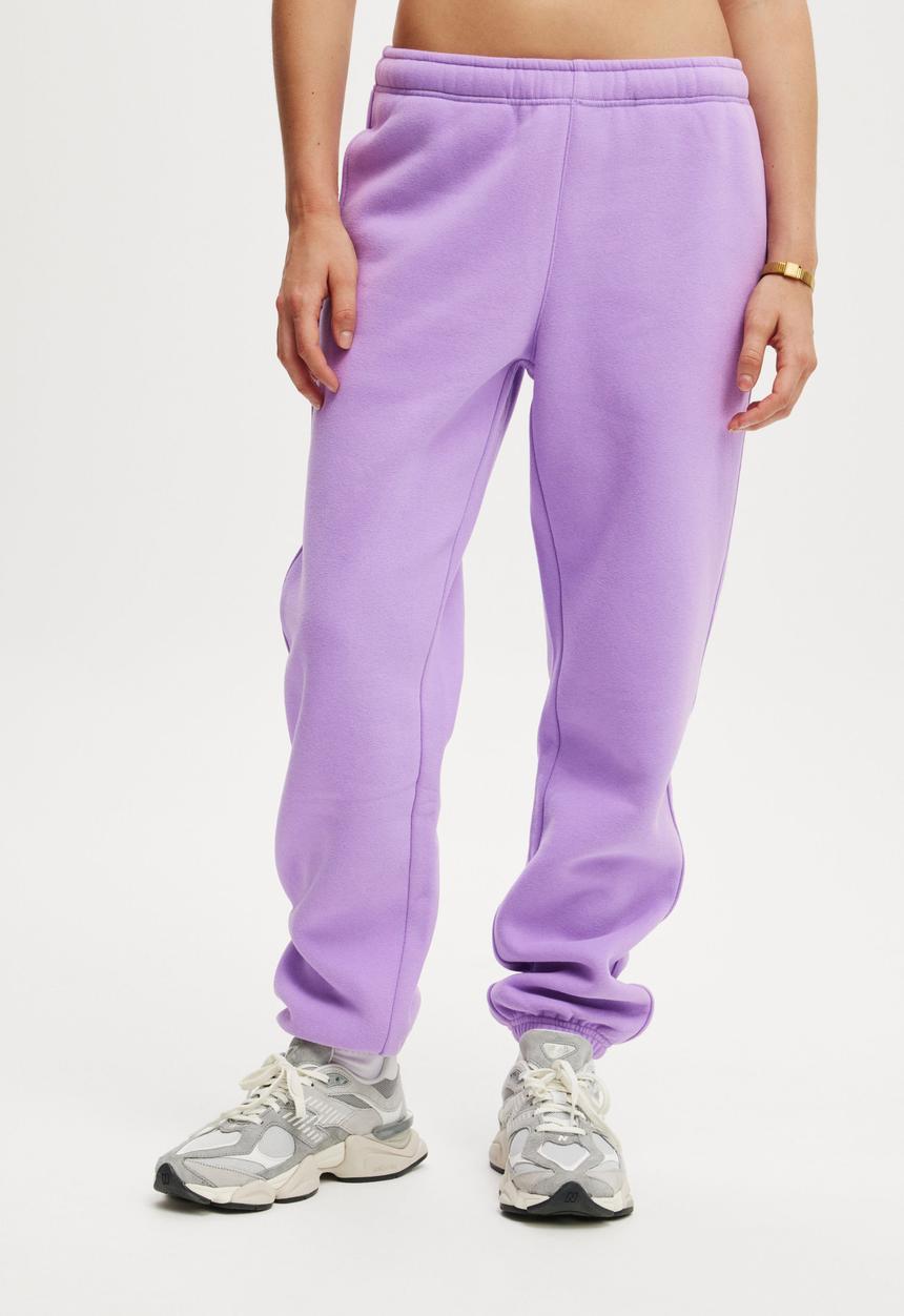 Cotton On - Plush Essential Gym Sweatpant - Cyber Grape