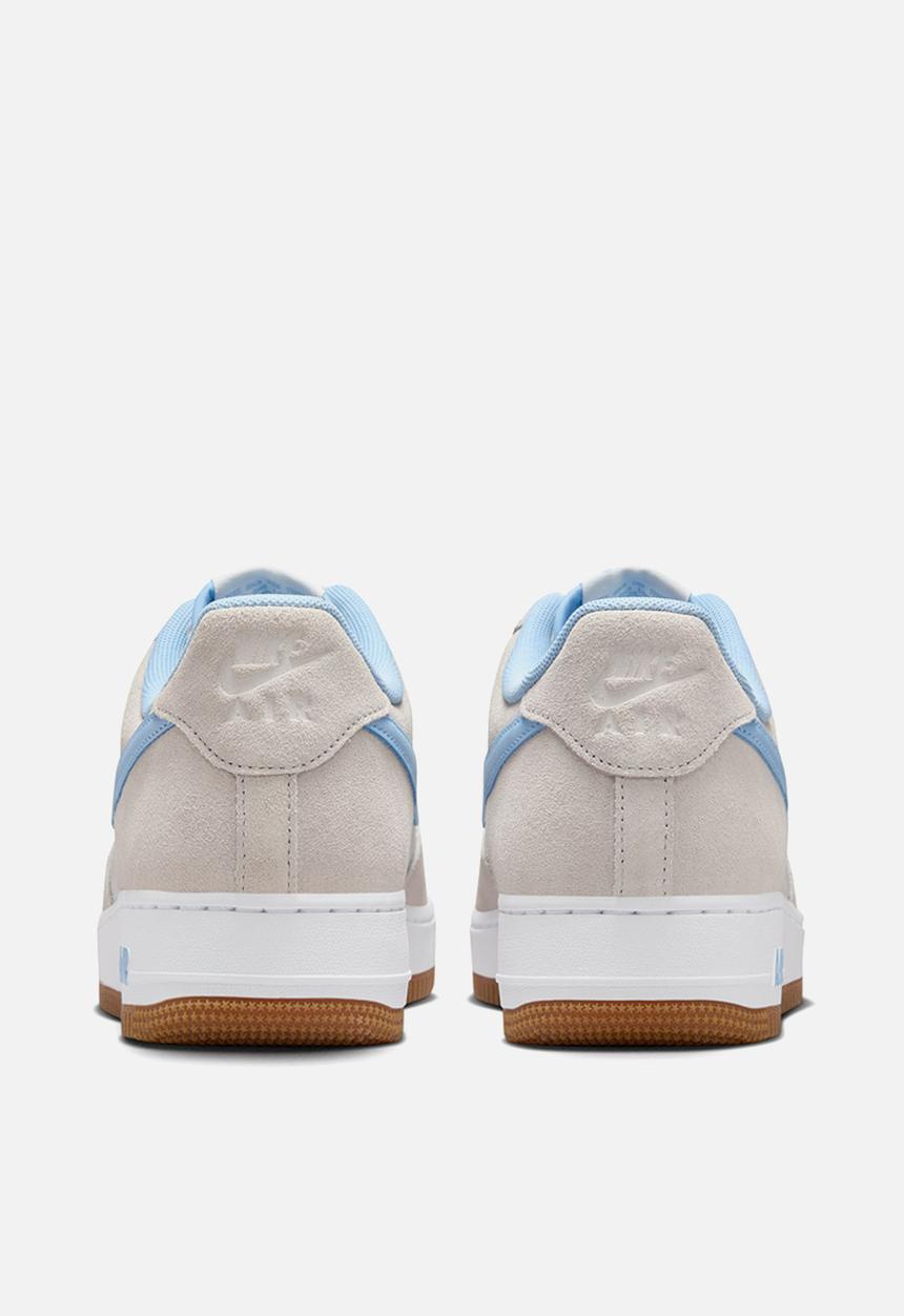 Nike - AIir Force 1 '07 LV8