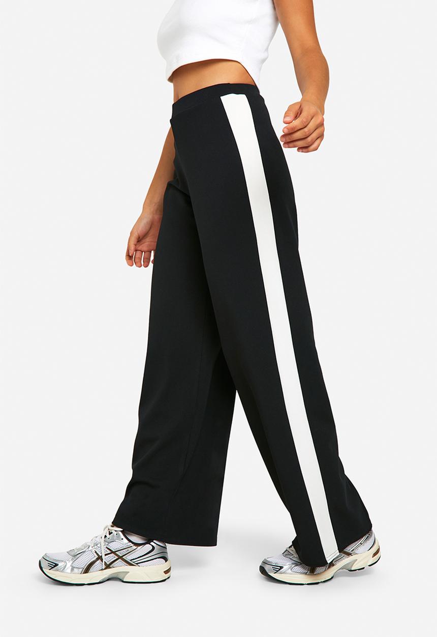 boohoo - Stripe Side Wide Leg Trouser - Black