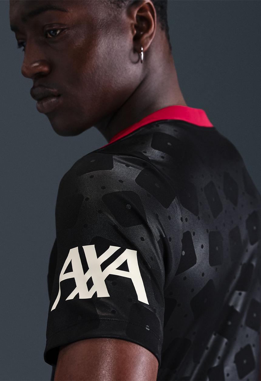 Nike - Liverpool FC Academy Pro Special Edition Dri-FIT  S/S Top - Black/Milk
