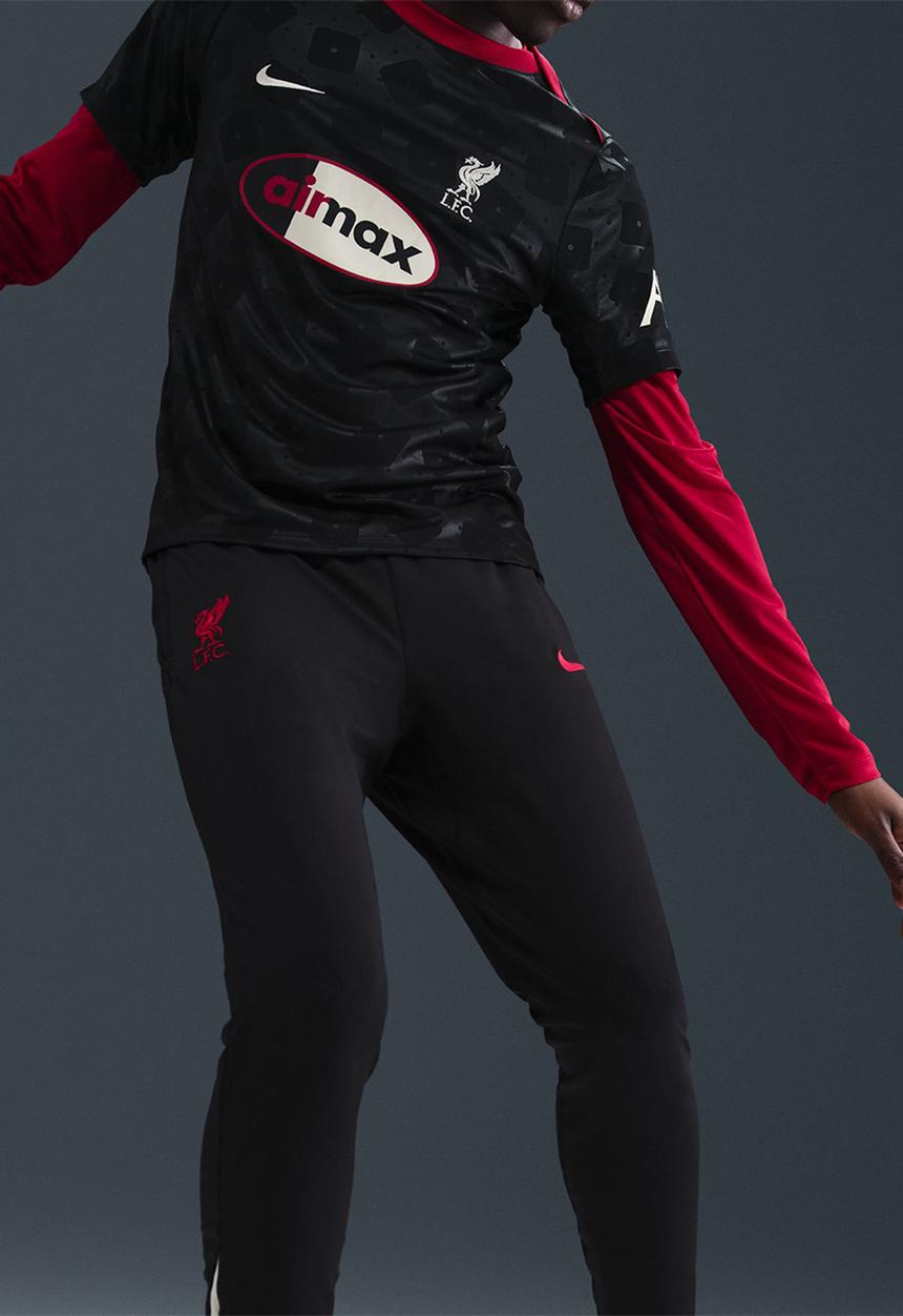 Nike - Liverpool FC Academy Pro Special Edition Dri-FIT  S/S Top - Black/Milk