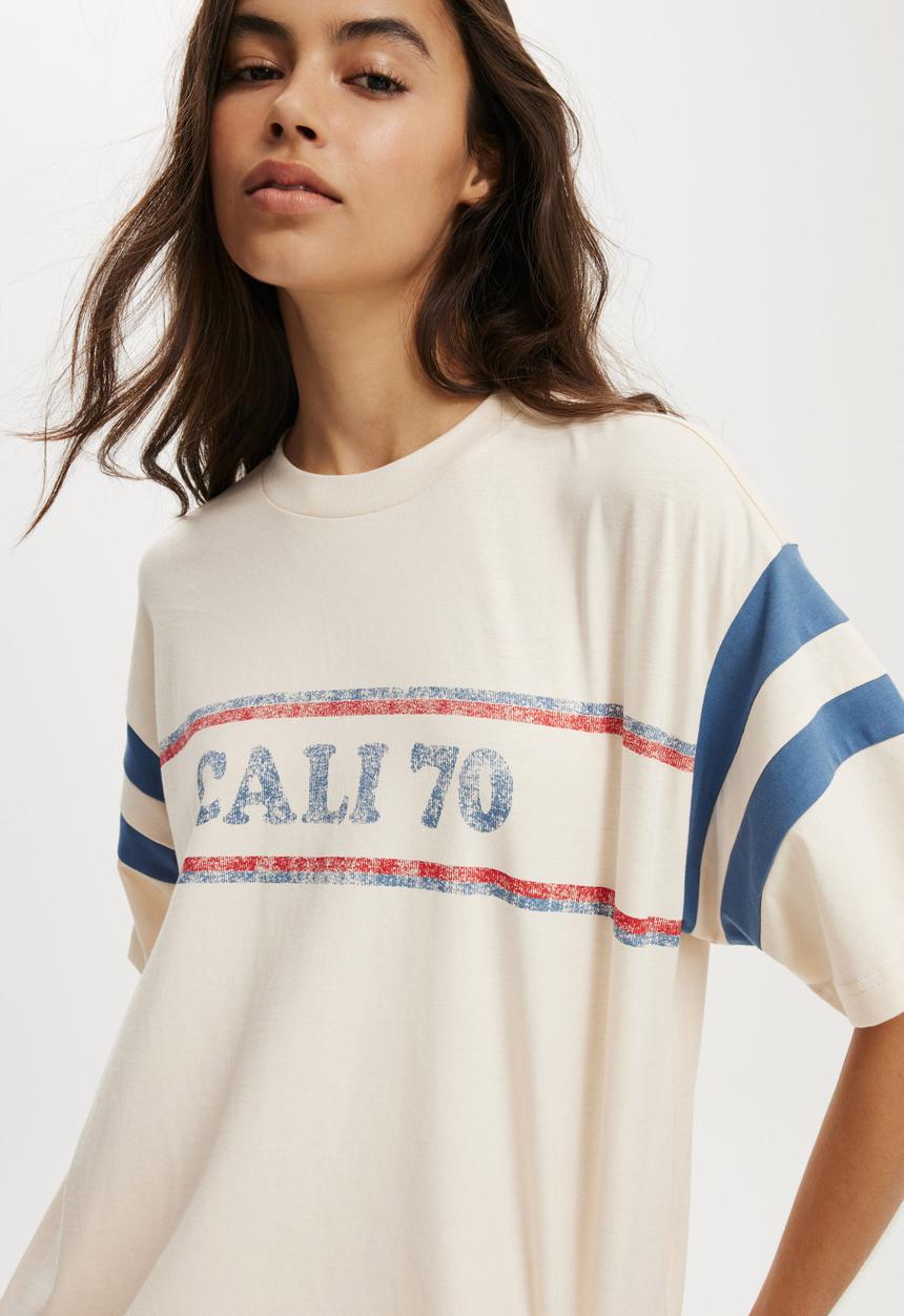 Cotton On - Super oversized graphic tee - cali 70/ coconut