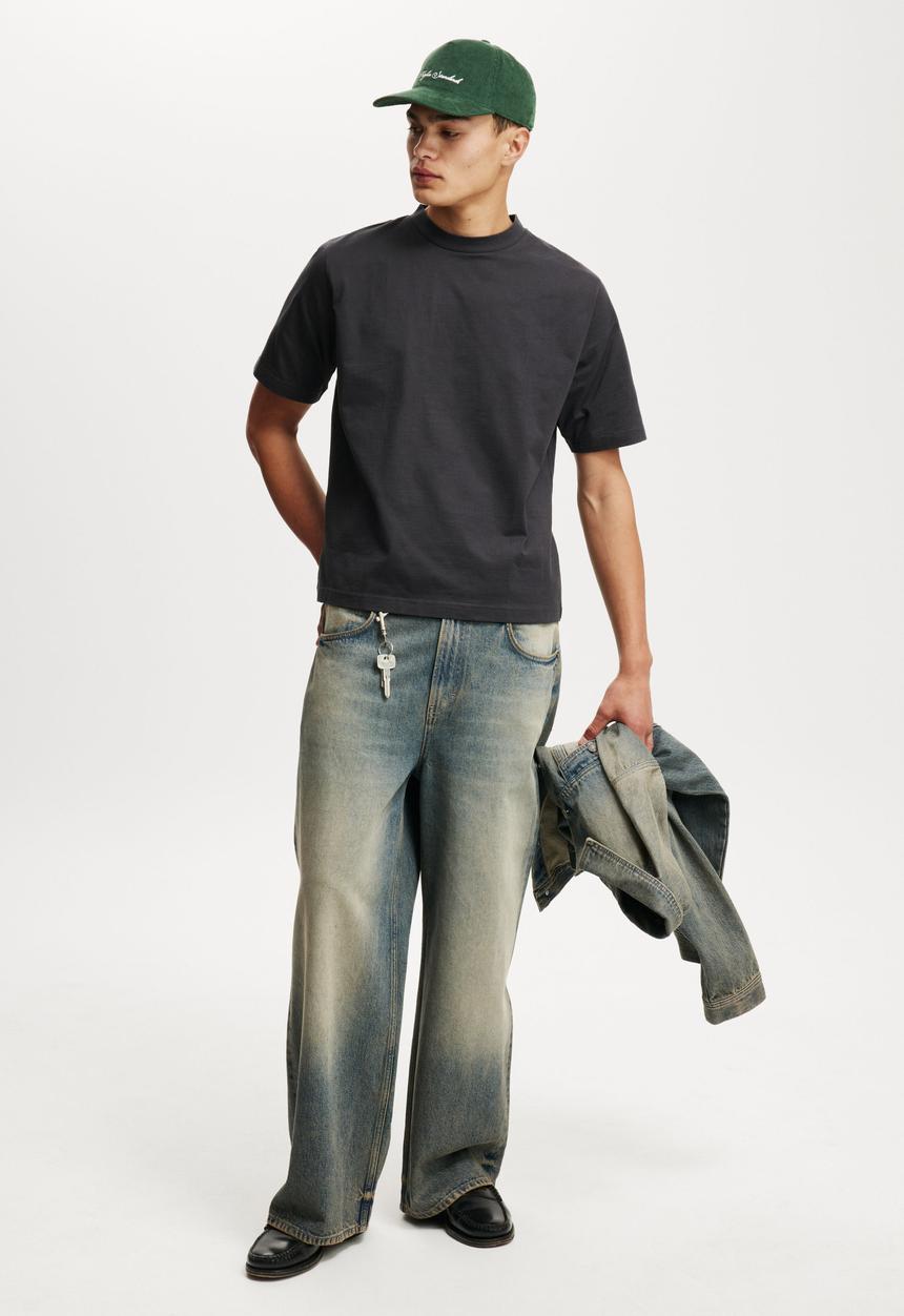 Cotton On - Cropped Fit T-Shirt - Washed Black
