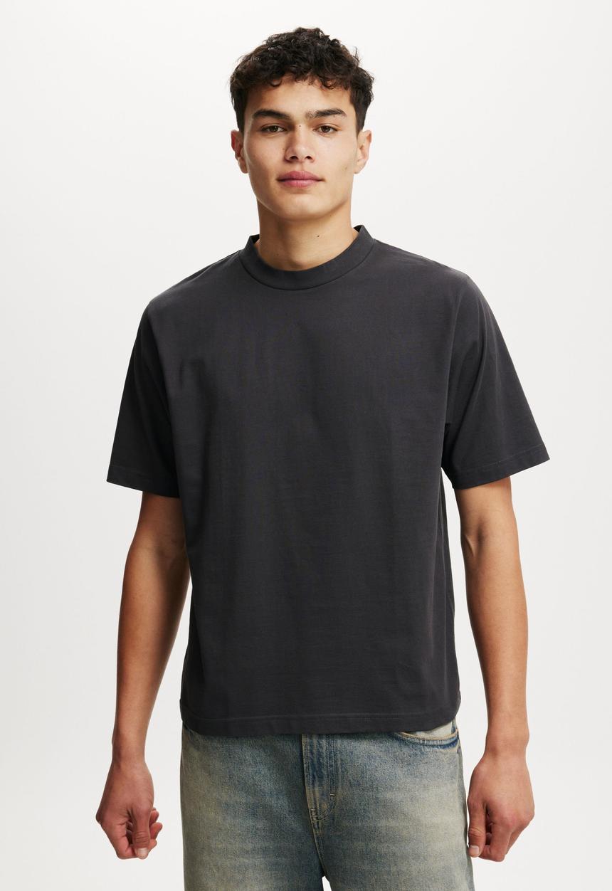 Cotton On - Cropped Fit T-Shirt - Washed Black