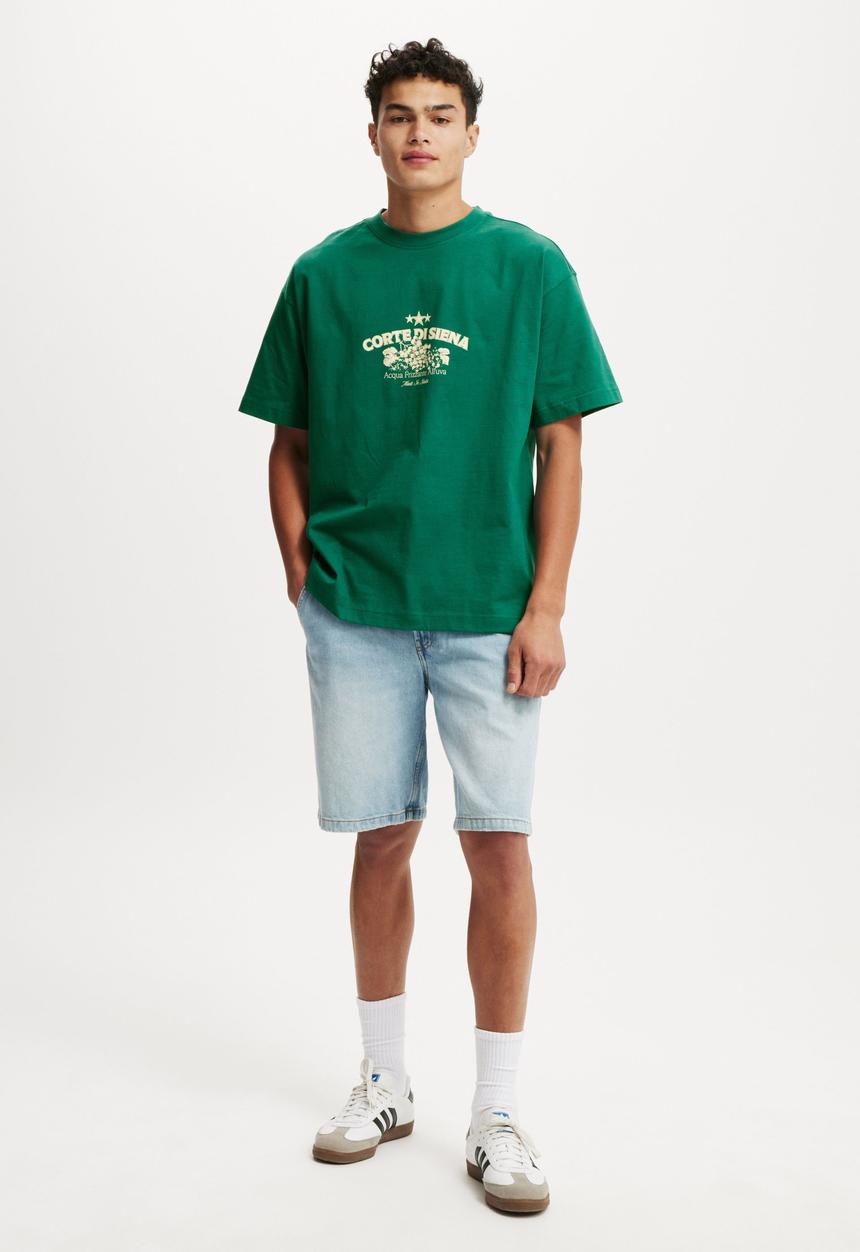 Cotton On - Box Fit Graphic T-Shirt - Emerald/Corte Di Siena