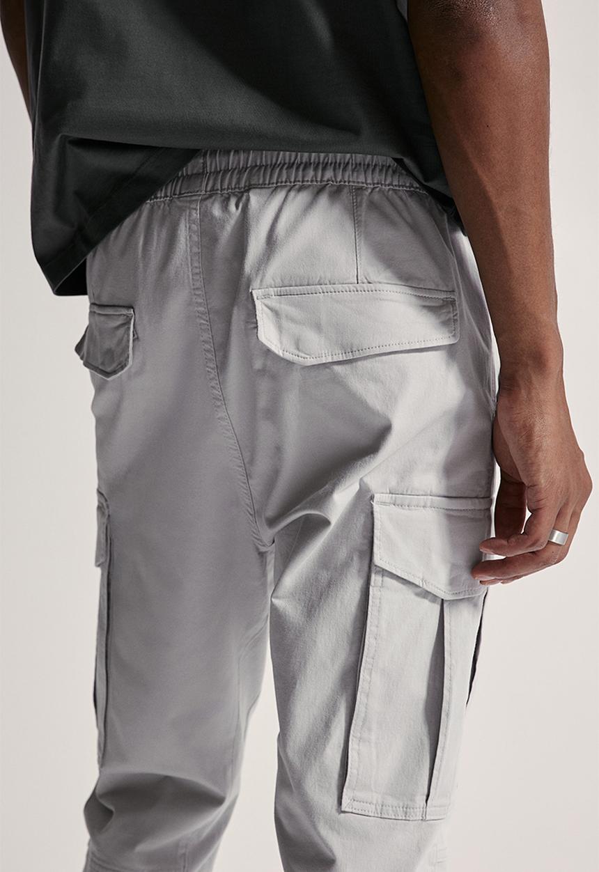 H&M - Slim fit cargo joggers - light grey