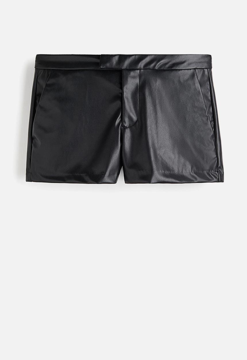 H&M - Coated mini shorts - black