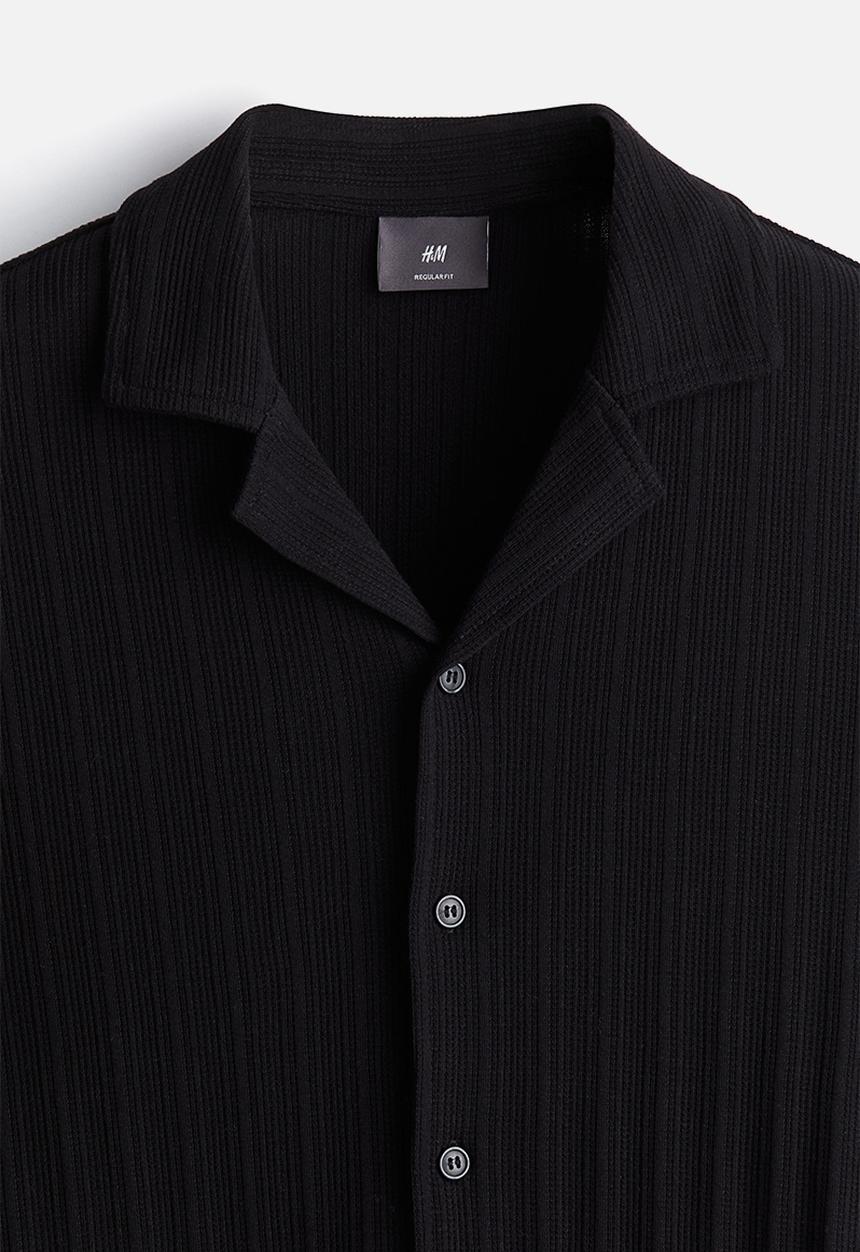 H&M - Regular fit knitted resort shirt - black
