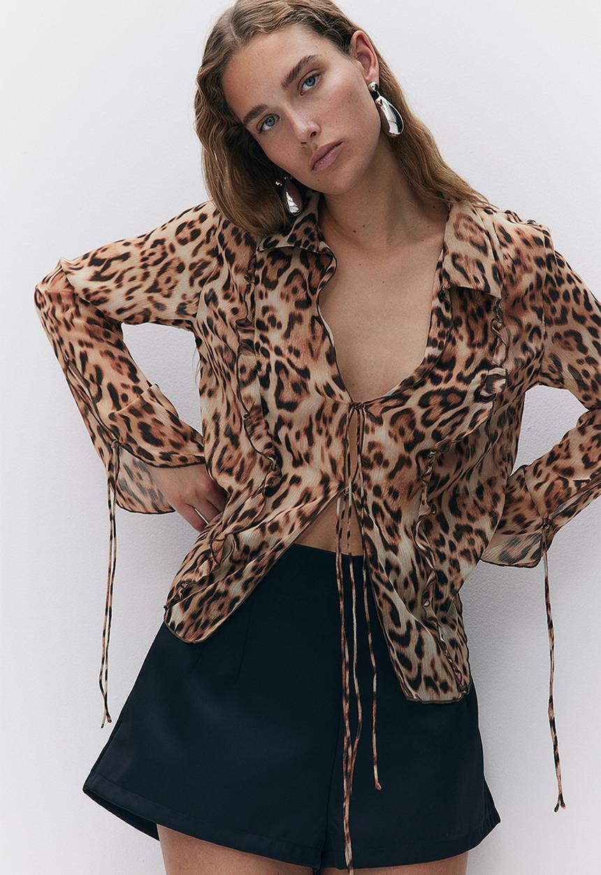 H&M - Tie-detail chiffon blouse - light beige/leopard print