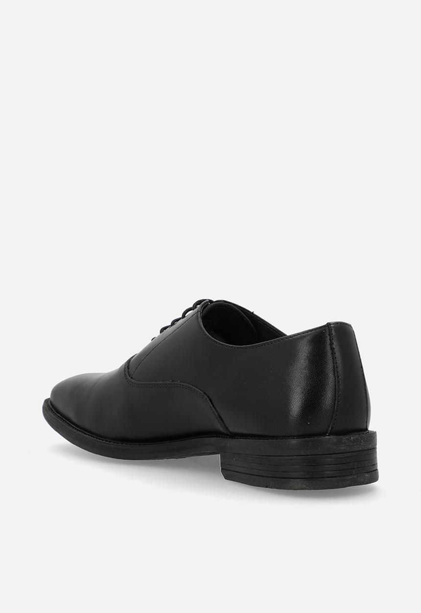 Hush Puppies - Willie - Black