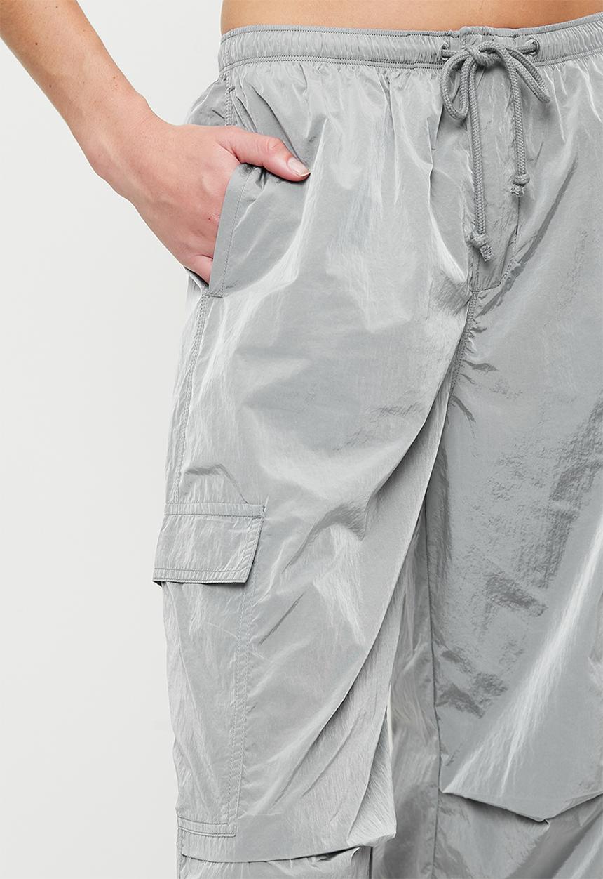 Reebok - Studio Style Cargo Pant-Metallic Silver