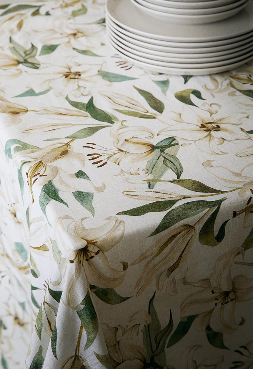 H&M - Patterned tablecloth - natural white/floral